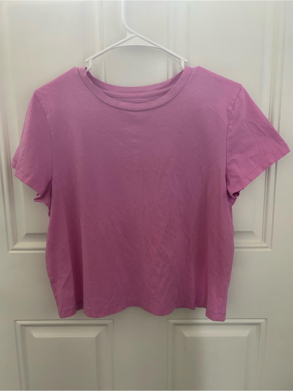 Universal Threads Women’s Short Sleeve Crewneck Tee - Pink